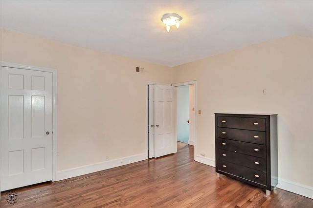 9204 S LEAVITT Street, Chicago, IL 60643