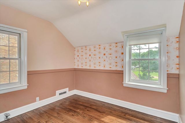 9204 S LEAVITT Street, Chicago, IL 60643