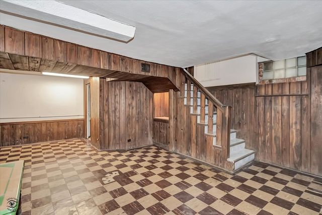 9204 S LEAVITT Street, Chicago, IL 60643