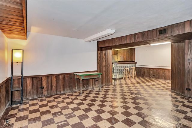 9204 S LEAVITT Street, Chicago, IL 60643