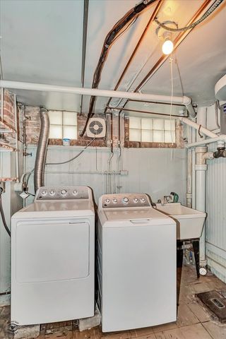 9204 S LEAVITT Street, Chicago, IL 60643