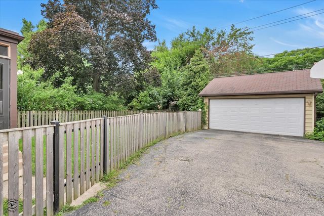 9204 S LEAVITT Street, Chicago, IL 60643