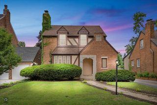 9204 S LEAVITT Street, Chicago, IL 60643