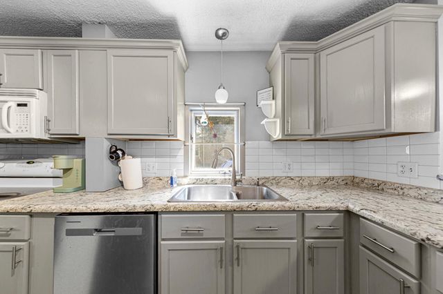 1510 Central Avenue N, Faribault, MN 55021