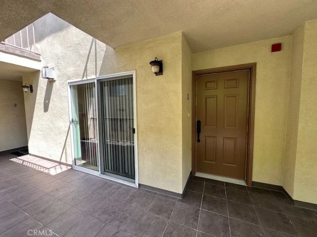 6446 Woodley Avenue 3, Lake Balboa, CA 91406