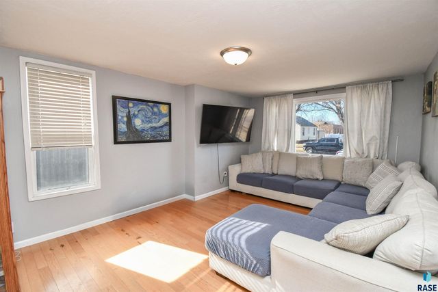 930 N Sherman Ave Avenue, Sioux Falls, SD 57103