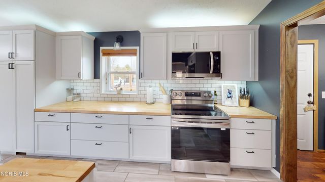 11860 Waterville Swanton Road, Whitehouse, OH 43571