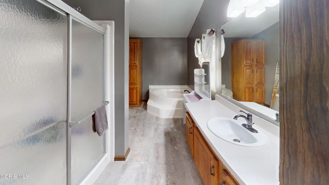 11860 Waterville Swanton Road, Whitehouse, OH 43571