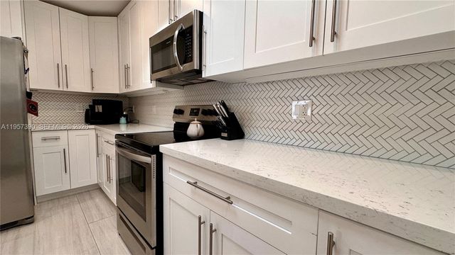 1324 NE 14th Ave, Fort Lauderdale, FL 33304