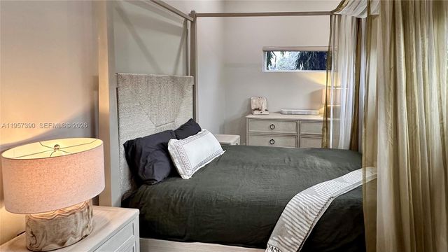 1324 NE 14th Ave, Fort Lauderdale, FL 33304