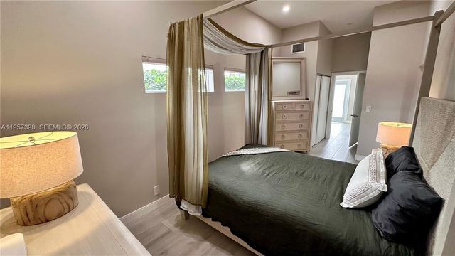 1324 NE 14th Ave, Fort Lauderdale, FL 33304