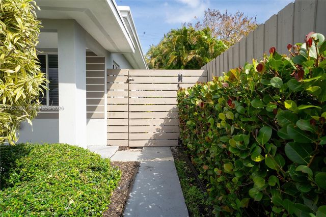 1324 NE 14th Ave, Fort Lauderdale, FL 33304