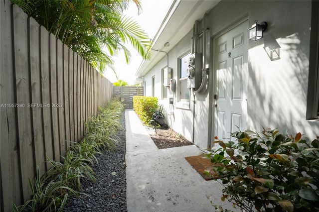 1324 NE 14th Ave, Fort Lauderdale, FL 33304