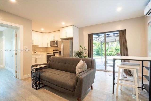 1324 NE 14th Ave, Fort Lauderdale, FL 33304