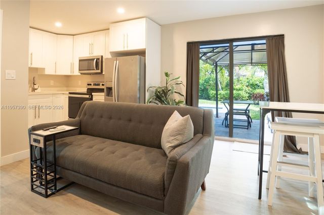 1324 NE 14th Ave, Fort Lauderdale, FL 33304