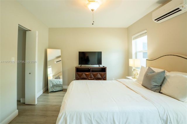 1324 NE 14th Ave, Fort Lauderdale, FL 33304