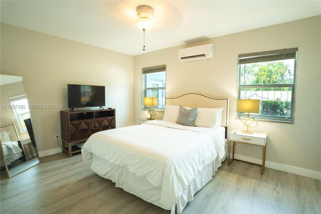 1324 NE 14th Ave, Fort Lauderdale, FL 33304