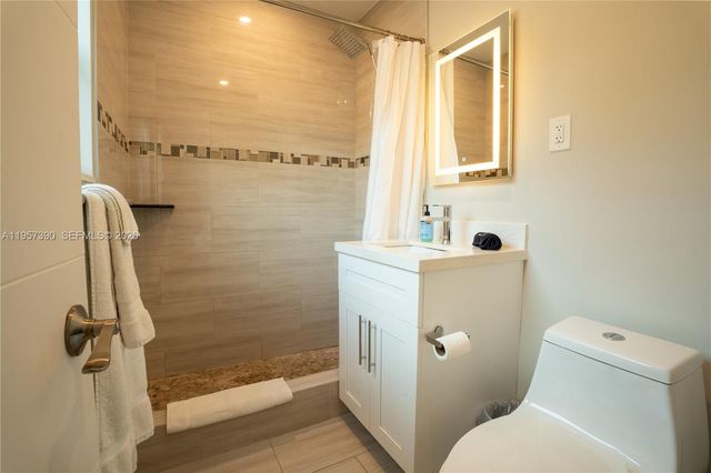 1324 NE 14th Ave, Fort Lauderdale, FL 33304