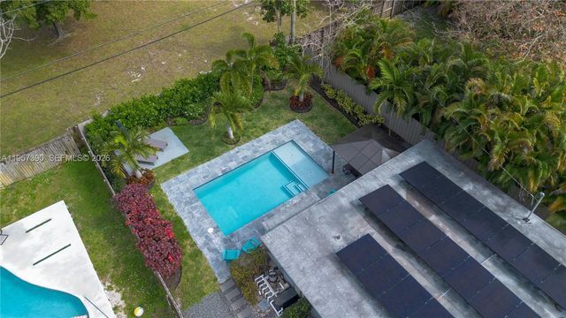 1324 NE 14th Ave, Fort Lauderdale, FL 33304