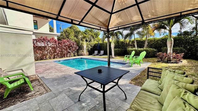 1324 NE 14th Ave, Fort Lauderdale, FL 33304