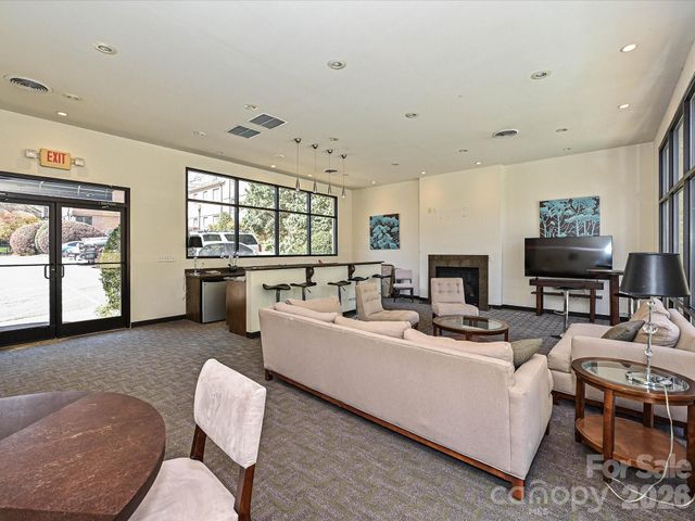 201 N Dotger Avenue C9, Charlotte, NC 28207