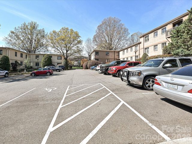 201 N Dotger Avenue C9, Charlotte, NC 28207