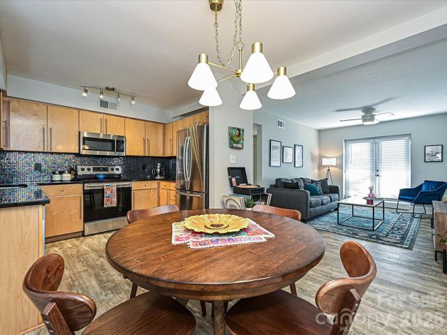 201 N Dotger Avenue C9, Charlotte, NC 28207