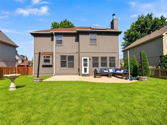 5642 Brownridge Drive, Shawnee, KS 66218
