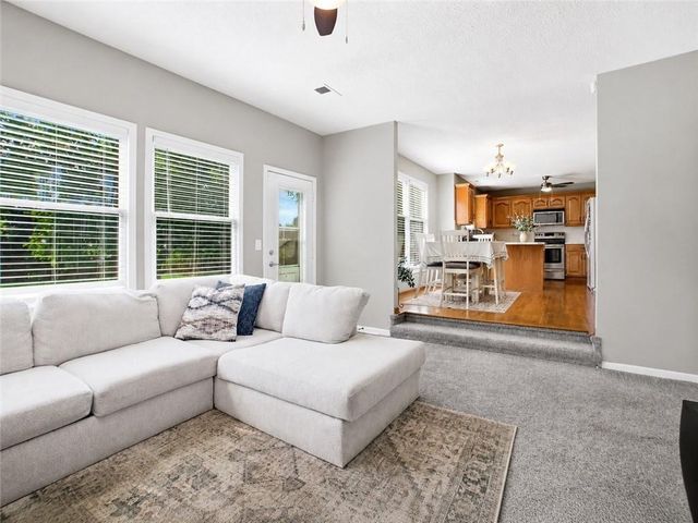 5642 Brownridge Drive, Shawnee, KS 66218