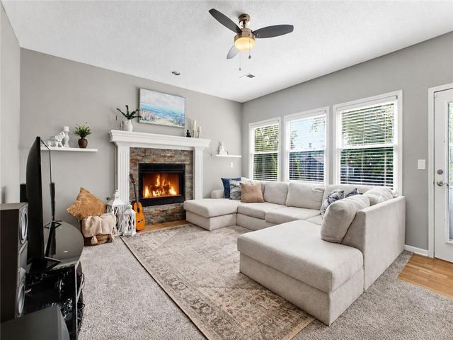 5642 Brownridge Drive, Shawnee, KS 66218