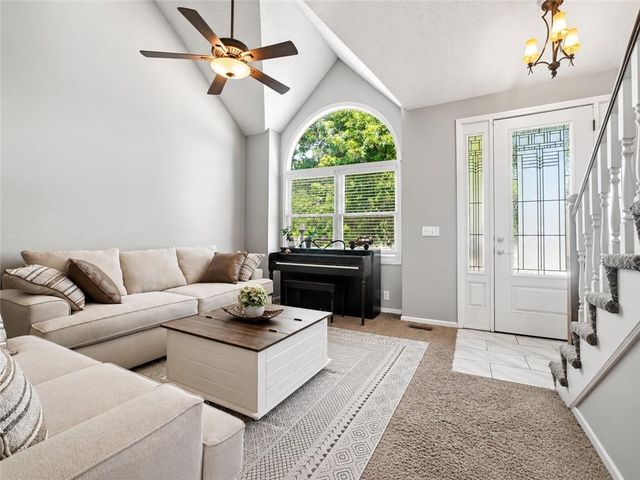 5642 Brownridge Drive, Shawnee, KS 66218