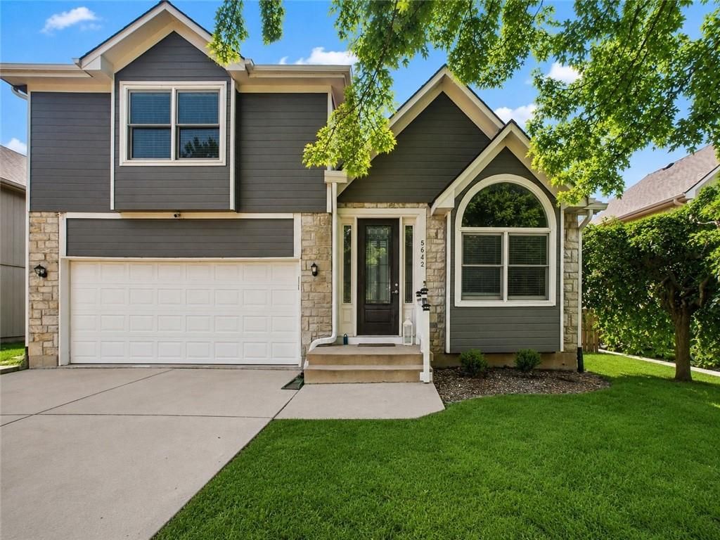 5642 Brownridge Drive, Shawnee, KS 66218