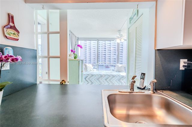 2655 Collins Ave 603, Miami Beach, FL 33140