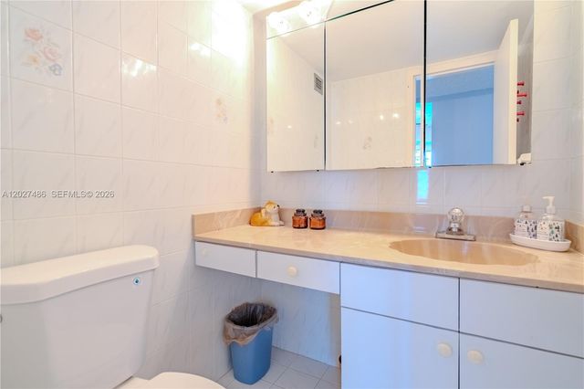2655 Collins Ave 603, Miami Beach, FL 33140