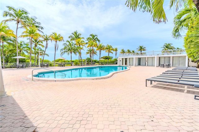 2655 Collins Ave 603, Miami Beach, FL 33140