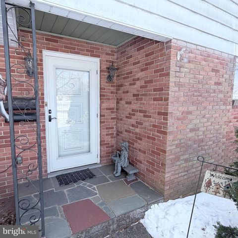 110 HUDSON AVENUE, Chambersburg, PA 17201