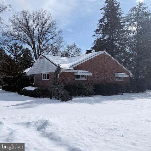 110 HUDSON AVENUE, Chambersburg, PA 17201