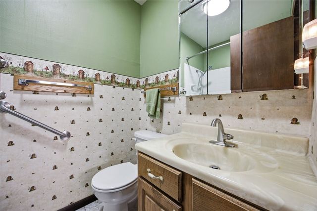 442 4th Avenue, Iowa City, IA 52245
