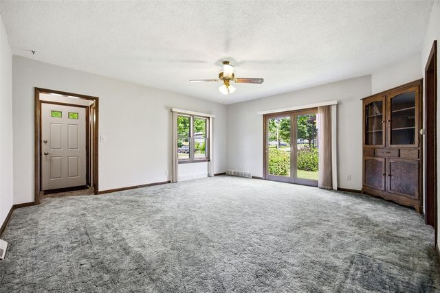 442 4th Avenue, Iowa City, IA 52245