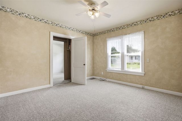 442 4th Avenue, Iowa City, IA 52245