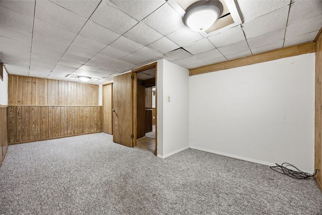 442 4th Avenue, Iowa City, IA 52245