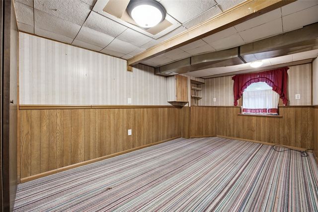 442 4th Avenue, Iowa City, IA 52245