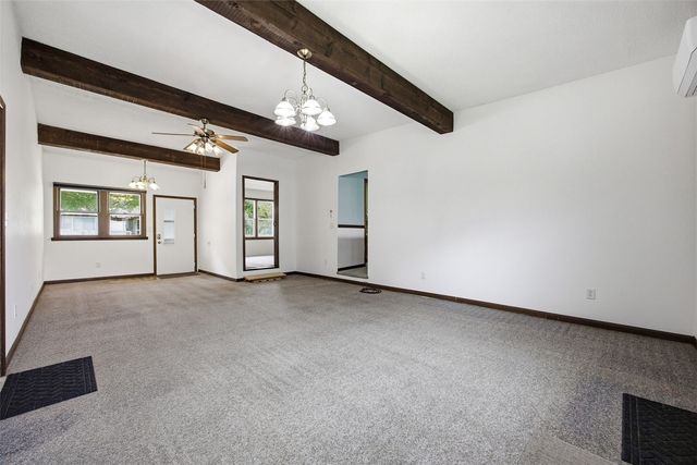 442 4th Avenue, Iowa City, IA 52245