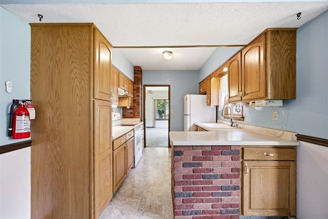 442 4th Avenue, Iowa City, IA 52245