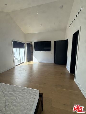 3021 Stanford Avenue, Marina Del Rey, CA 90292