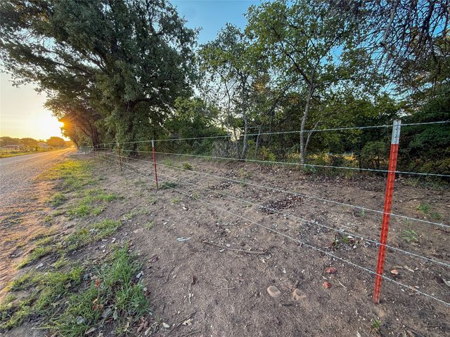 481 County Rd 1650, Chico, TX 76431