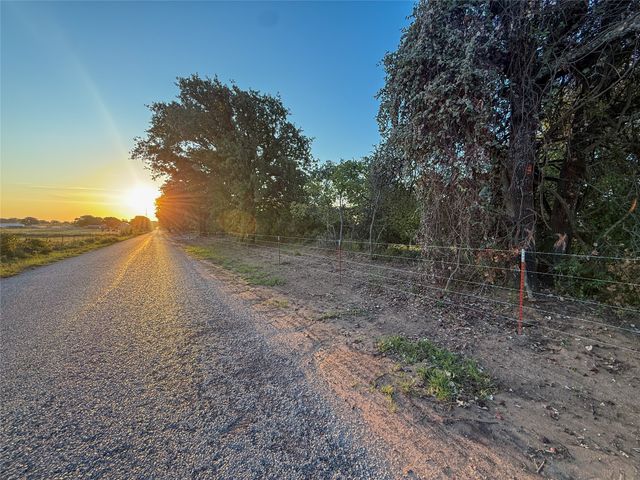 481 County Rd 1650, Chico, TX 76431