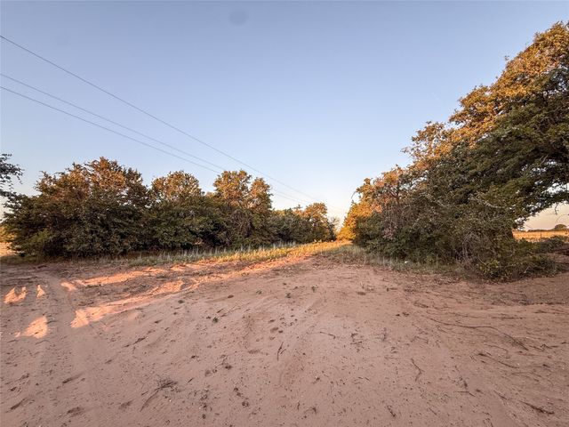 481 County Rd 1650, Chico, TX 76431