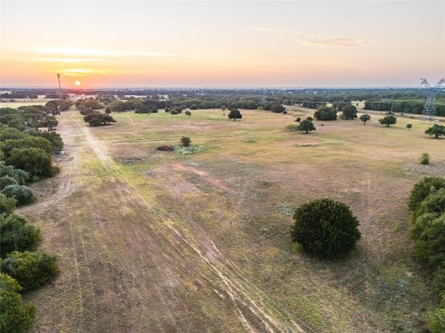 481 County Rd 1650, Chico, TX 76431