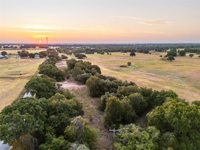 481 County Rd 1650, Chico, TX 76431